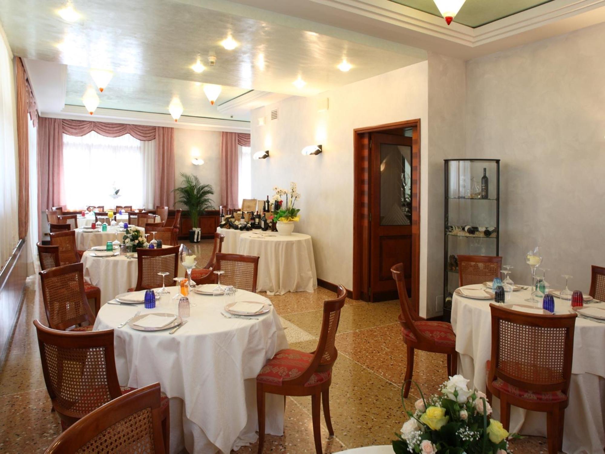 Hotel Cima Conegliano Exteriör bild